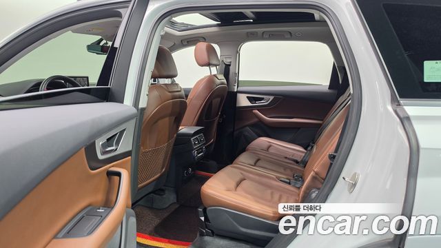 Audi Q7 2019 — photo 17