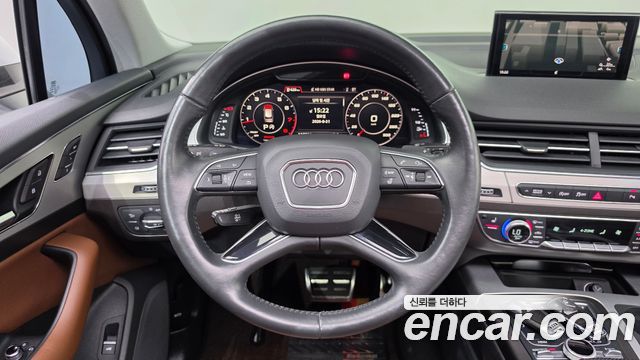 Audi Q7 2019 — photo 19