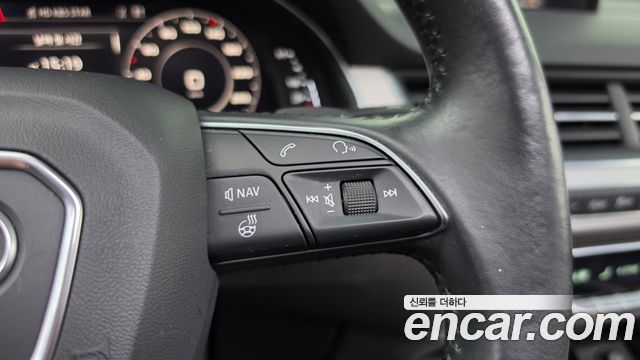 Audi Q7 2019 — photo 21