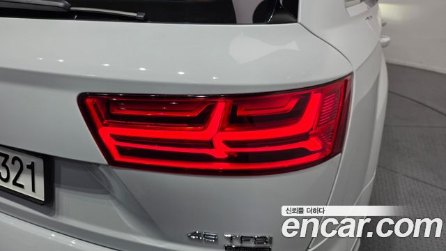 Audi Q7 2019 — photo 9
