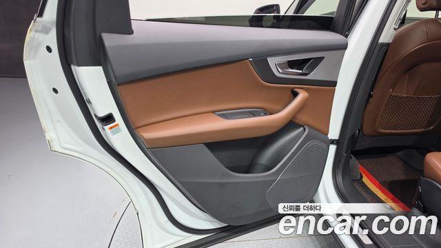 Audi Q7 2019 — photo 15