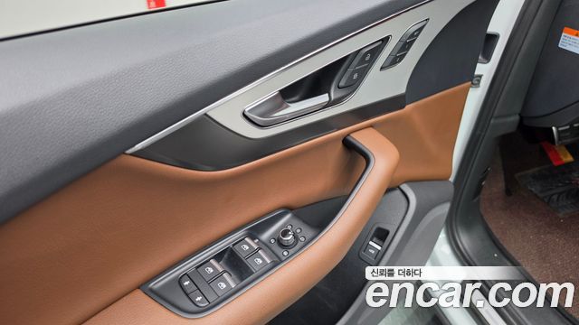 Audi Q7 2019 — photo 27