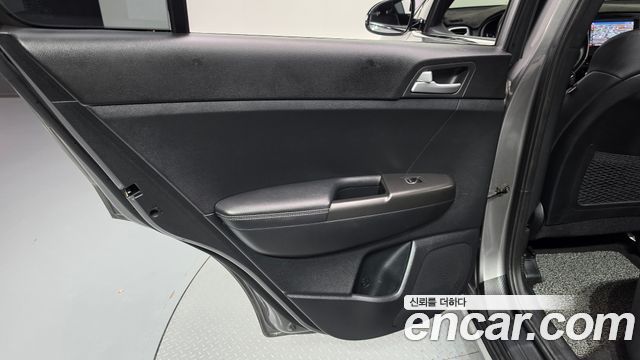 Kia Sportage 2018 — photo 15