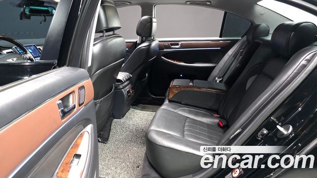 Hyundai Genesis 2009 — photo 11