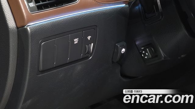 Hyundai Genesis 2009 — photo 15
