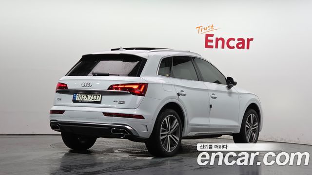 Audi Q5 2021 — photo 2