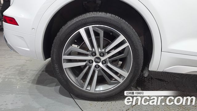 Audi Q5 2021 — photo 5