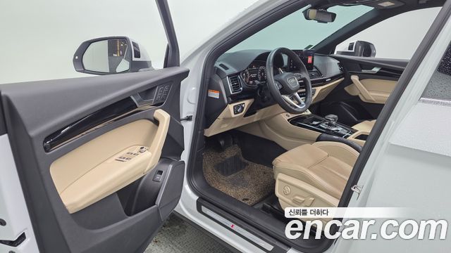 Audi Q5 2021 — photo 13