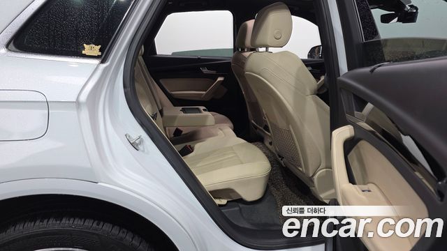 Audi Q5 2021 — photo 17