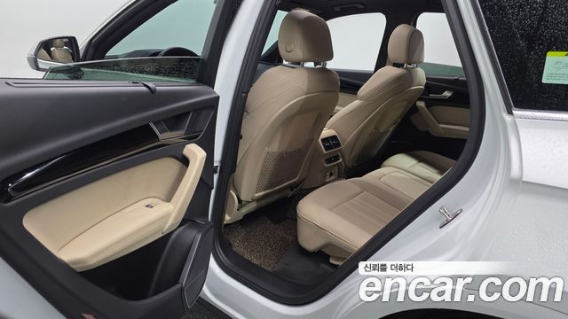 Audi Q5 2021 — photo 18