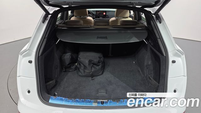 Audi Q5 2021 — photo 25