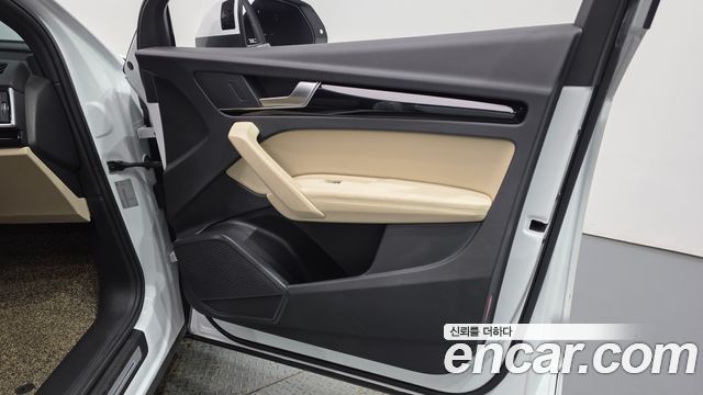 Audi Q5 2021 — photo 14