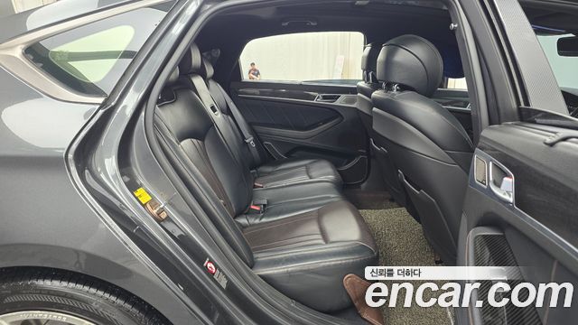 Genesis G80 2017 — photo 17