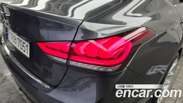 Genesis G80 2017 — photo 9