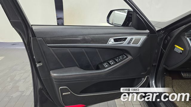Genesis G80 2017 — photo 14