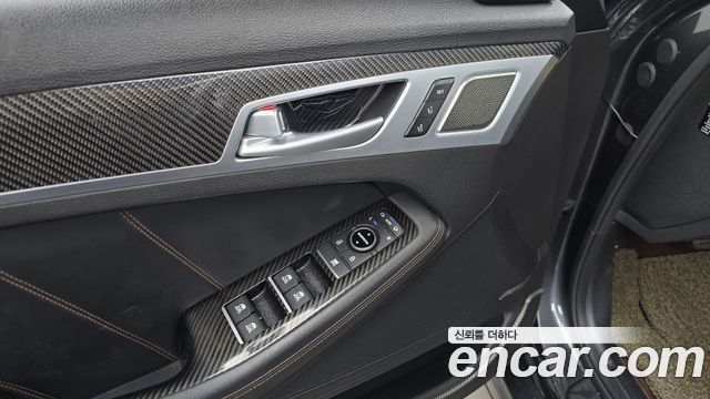 Genesis G80 2017 — photo 28