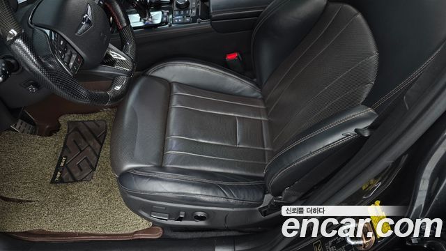 Genesis G80 2017 — photo 32