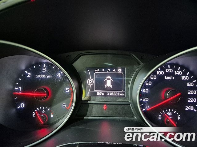 Kia Canival 2015 — photo 6
