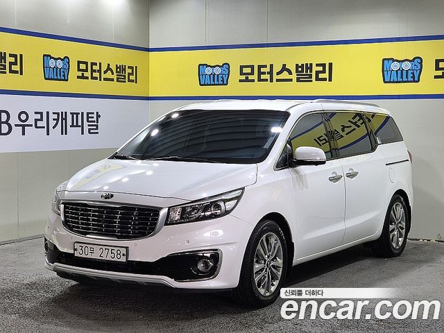 Kia Canival 2015 — photo 17