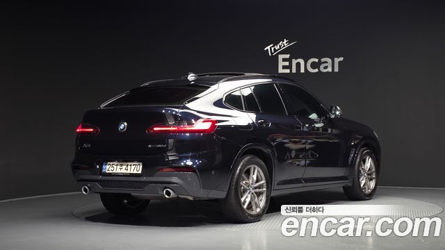 BMW X4 2021 — photo 2