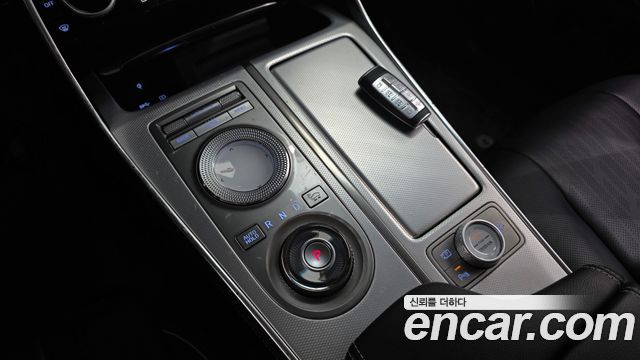 Genesis GV80 2021 — photo 9