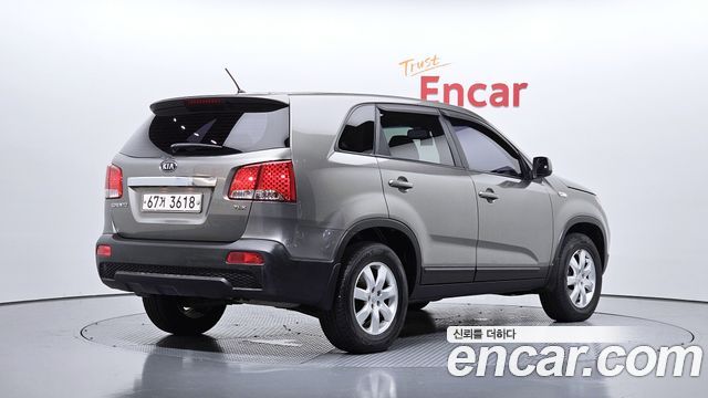 Kia Sorento 2010 — photo 2