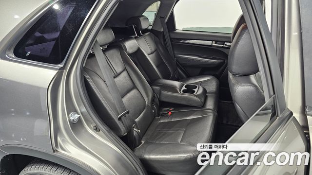 Kia Sorento 2010 — photo 17