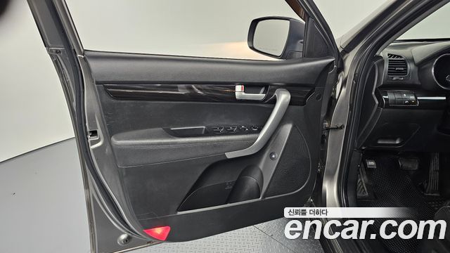 Kia Sorento 2010 — photo 14