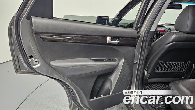 Kia Sorento 2010 — photo 15