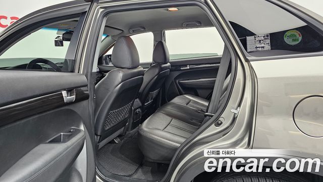 Kia Sorento 2010 — photo 16