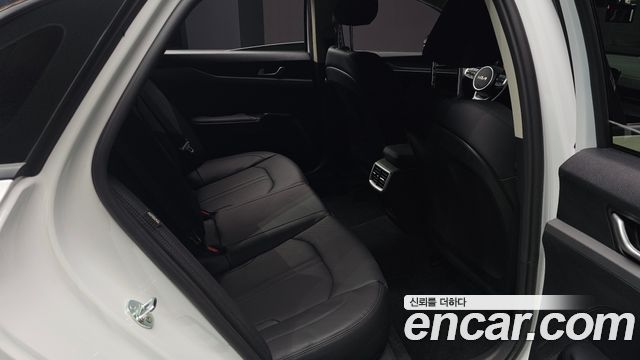 Kia K5 2024 — photo 12