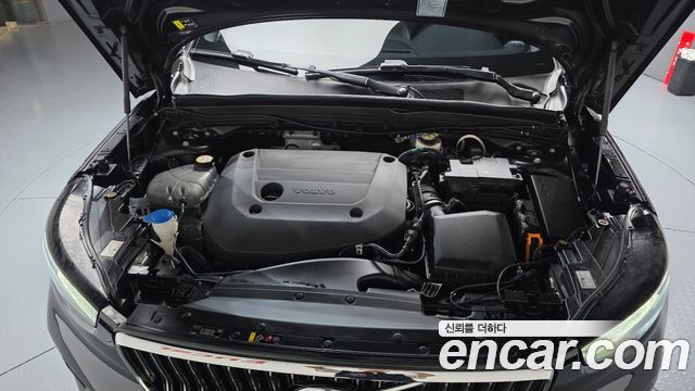 Volvo XC40 2023 — photo 6
