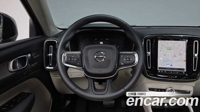 Volvo XC40 2023 — photo 19