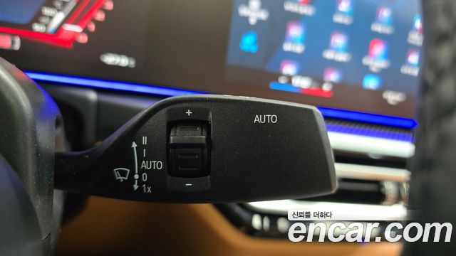 BMW 3-Series 2024 — photo 29