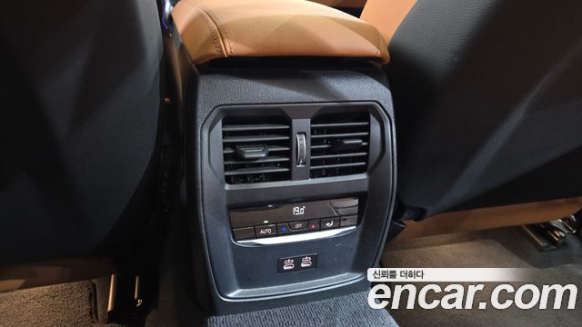 BMW 3-Series 2024 — photo 30