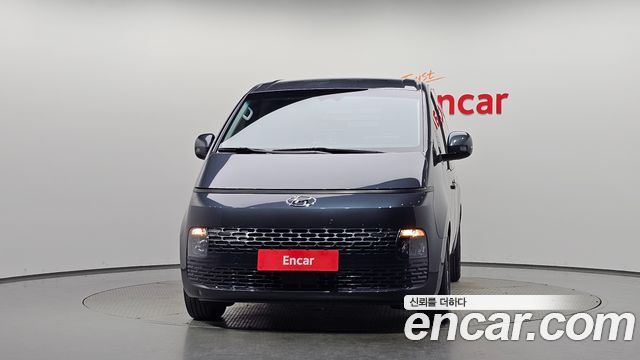 Hyundai Staria 2022 — photo 3