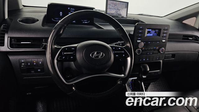Hyundai Staria 2022 — photo 19
