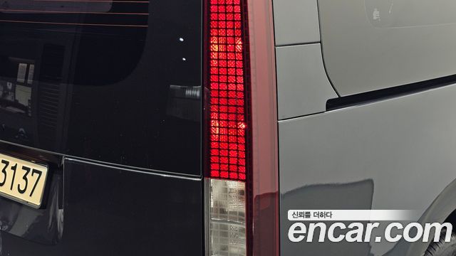 Hyundai Staria 2022 — photo 9