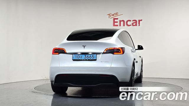 Tesla Model Y 2021 — photo 4
