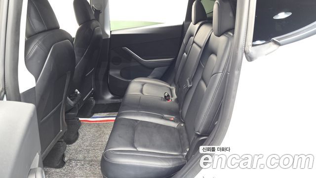 Tesla Model Y 2021 — photo 11