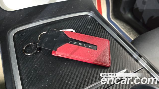 Tesla Model Y 2021 — photo 15