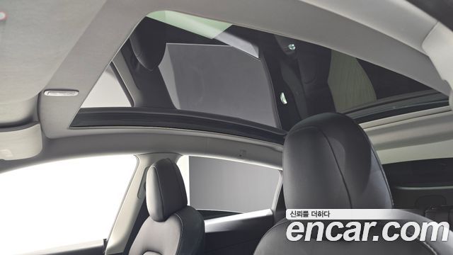 Tesla Model Y 2021 — photo 16