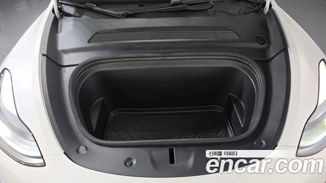 Tesla Model Y 2023 — photo 6