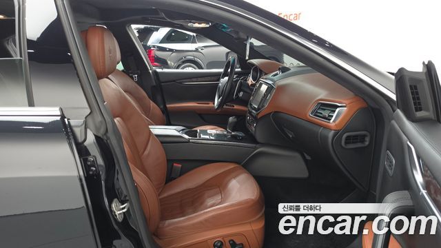 Maserati Ghibli 2014 — photo 11
