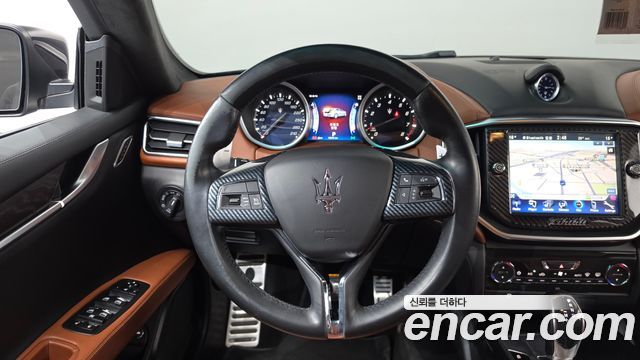 Maserati Ghibli 2014 — photo 13