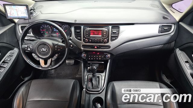 Kia Carens 2015 — photo 7