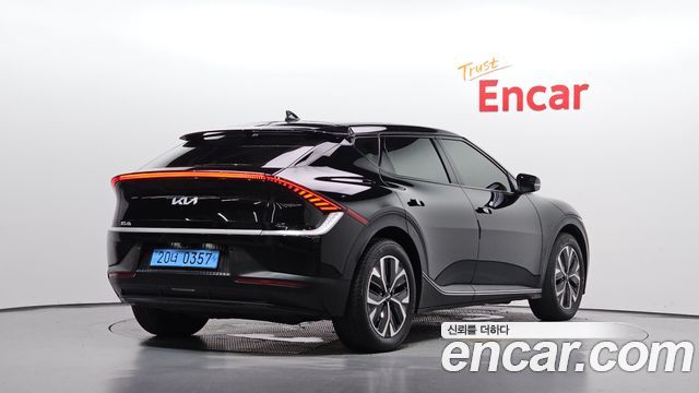 Kia EV6 2022 — photo 2