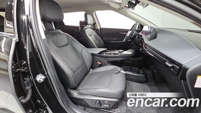 Kia EV6 2022 — photo 17