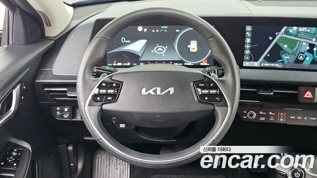 Kia EV6 2022 — photo 19