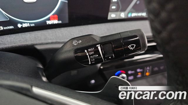 Kia EV6 2022 — photo 28